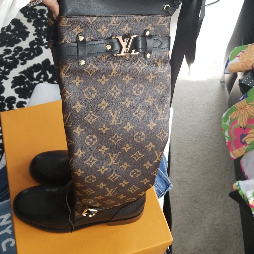 Lv talk boot